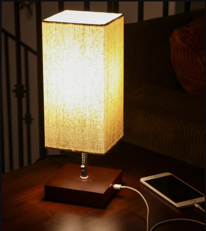 TOUCH CONTROL NACHTTISCHLAMPE - BRINGEN SIE ELEGANZ IN IHR ZUHAUSE